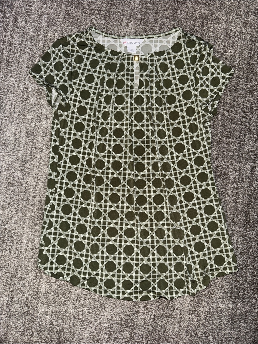 Liz Claiborne Olive Geometric Cap Sleeve Top